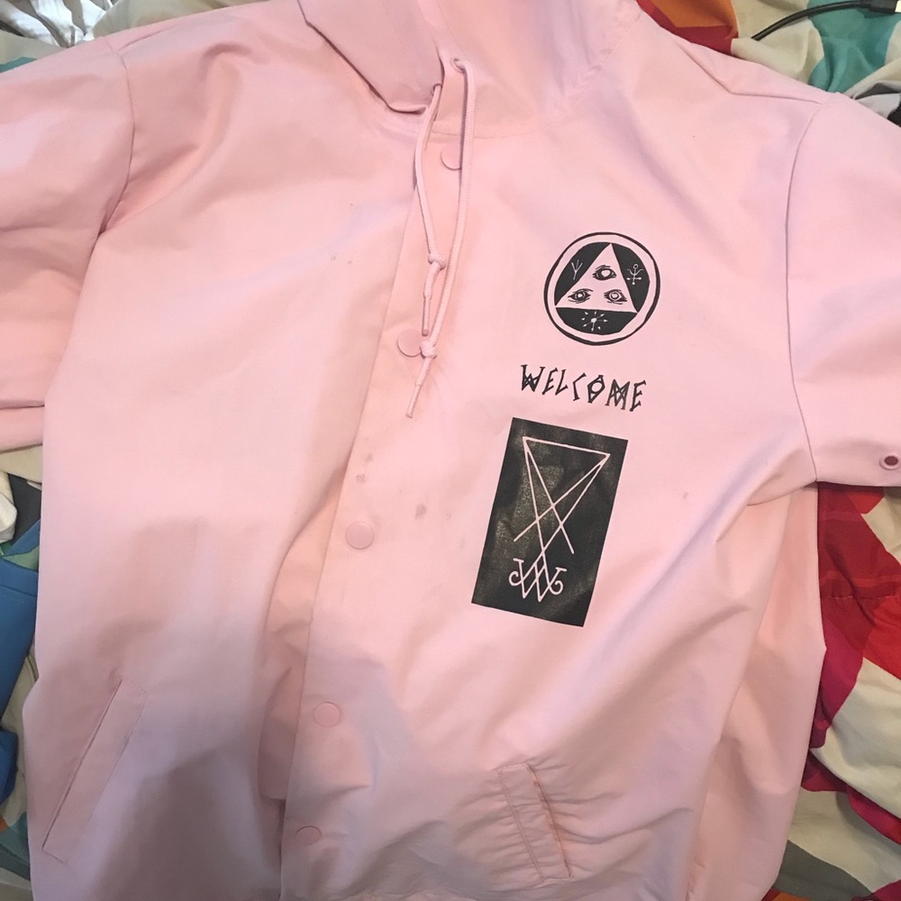 Hooded windbreaker